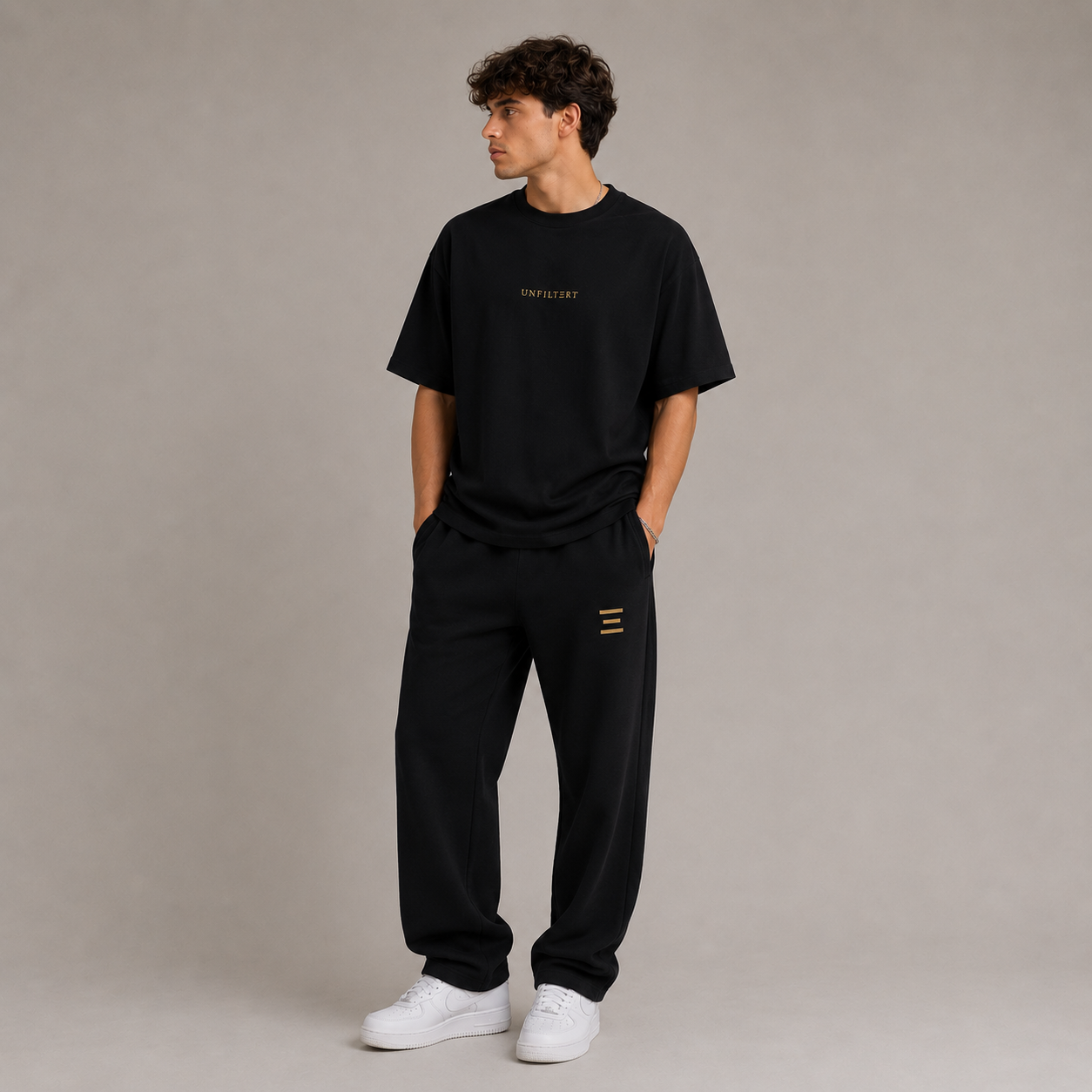 UNFILTERT Signature Oversized Sweatpants – Black/Gold